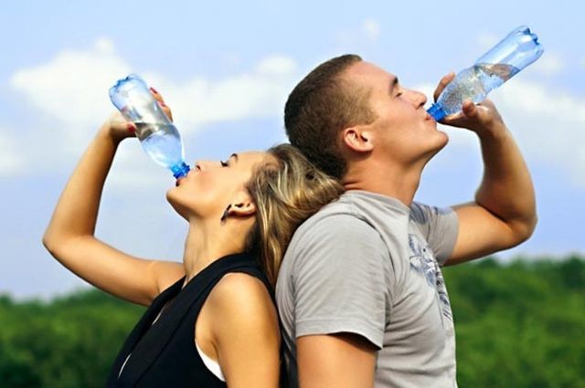 Uống nước kiểu này sẽ dần phá hủy tim, thận và đường huyết