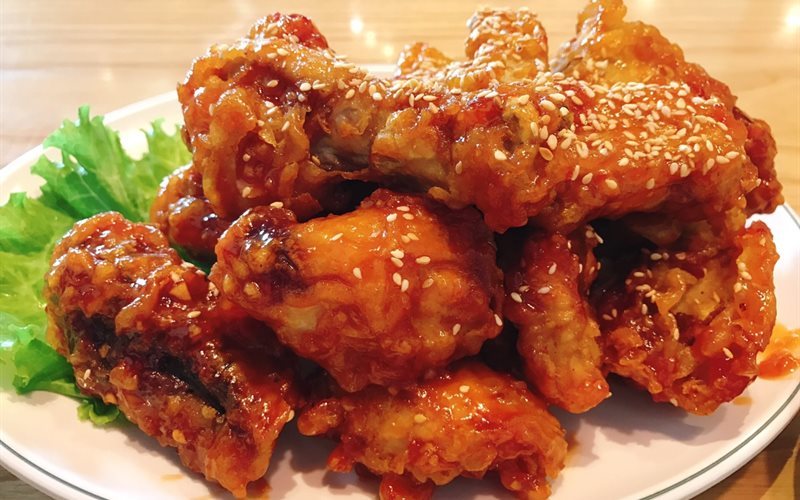 Trổ tài làm gà cay chiên giòn lai rai ngày mưa bão