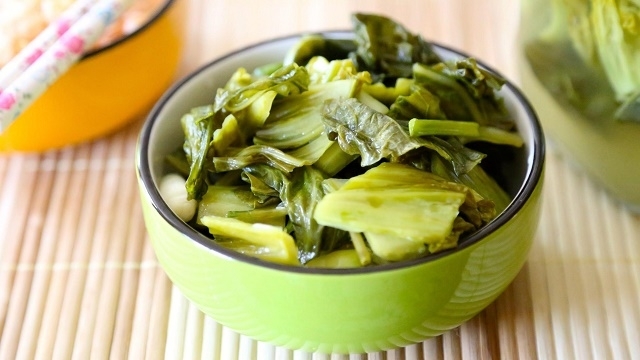 How to make Dua cai - Vietnamese pickled mustard greens