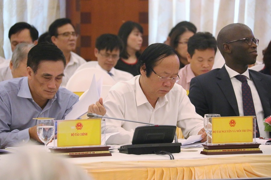 Nhấn vào ảnh để phóng to 'Người lớn đã thật sự vì học sinh thân yêu chưa?'