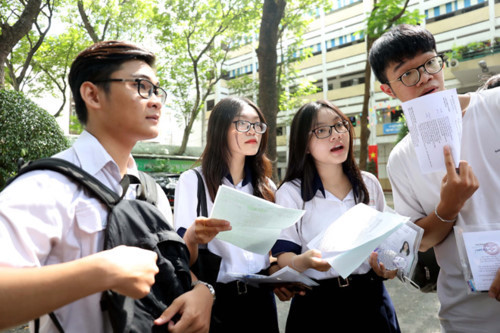 University entrance exam floor at record low