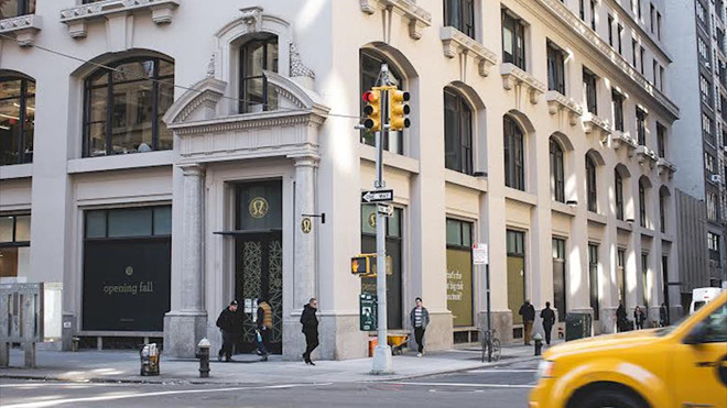 Con đường hàng hiệu lớn nhất New York bị đe dọa bởi thương mại điện tử