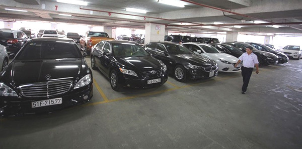 HCM City speeds up work on four underground parking lots