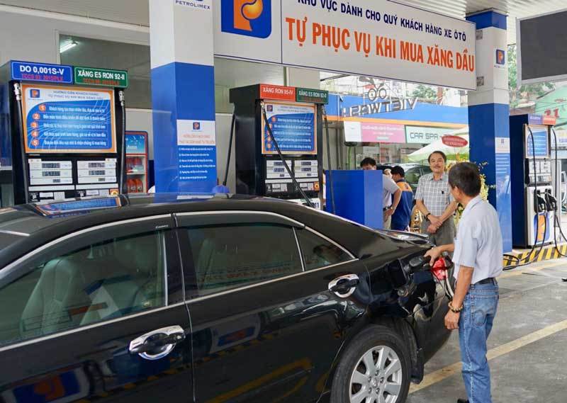 Mở kho bán 'vàng' để dành, đại gia thu tiền tính làm việc lớn