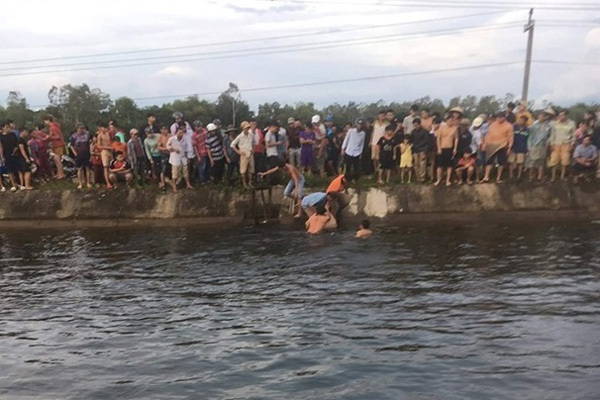 Ăn đám giỗ xong, thanh niên Quảng Nam nhảy xuống kênh tắm và tử vong
