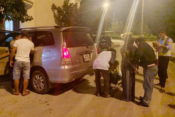 Vờ thuê xe đi du lịch, đôi vợ chồng vận chuyển thuốc lắc vào Đà Nẵng