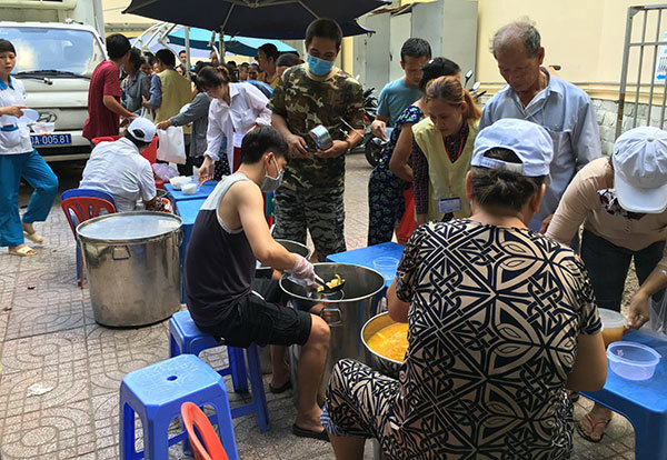 Bếp yêu thương: 4.500 suất ăn miễn phí mỗi ngày