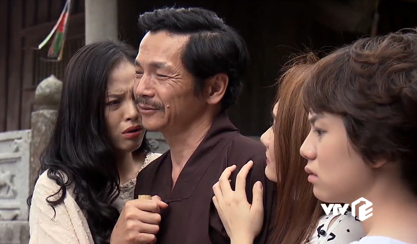 Sắp hết phim, 'Về nhà đi con' vẫn khiến khán giả tranh cãi