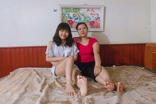 Nghẹn lòng tình cảnh người phụ nữ có 2 con bại não và ung thư