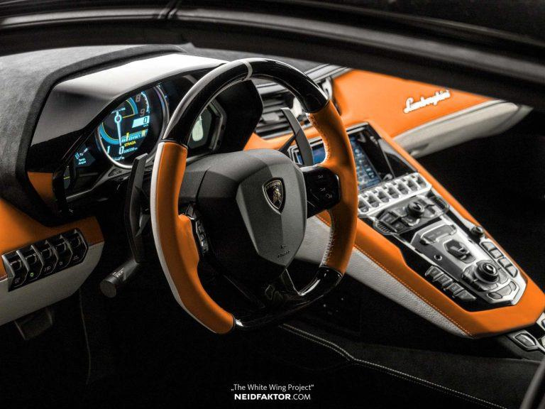 Làm đẹp nội thất siêu xe Lamborghini Aventador mui trần tốn ngang mua ô tô mới