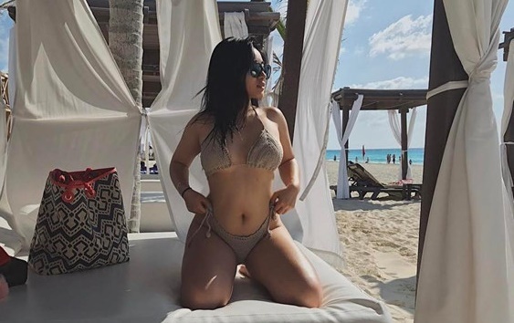 Nhan sắc 9X gây sốt với bộ ảnh 'đám cưới thiếu gia' của bố mẹ năm 1994