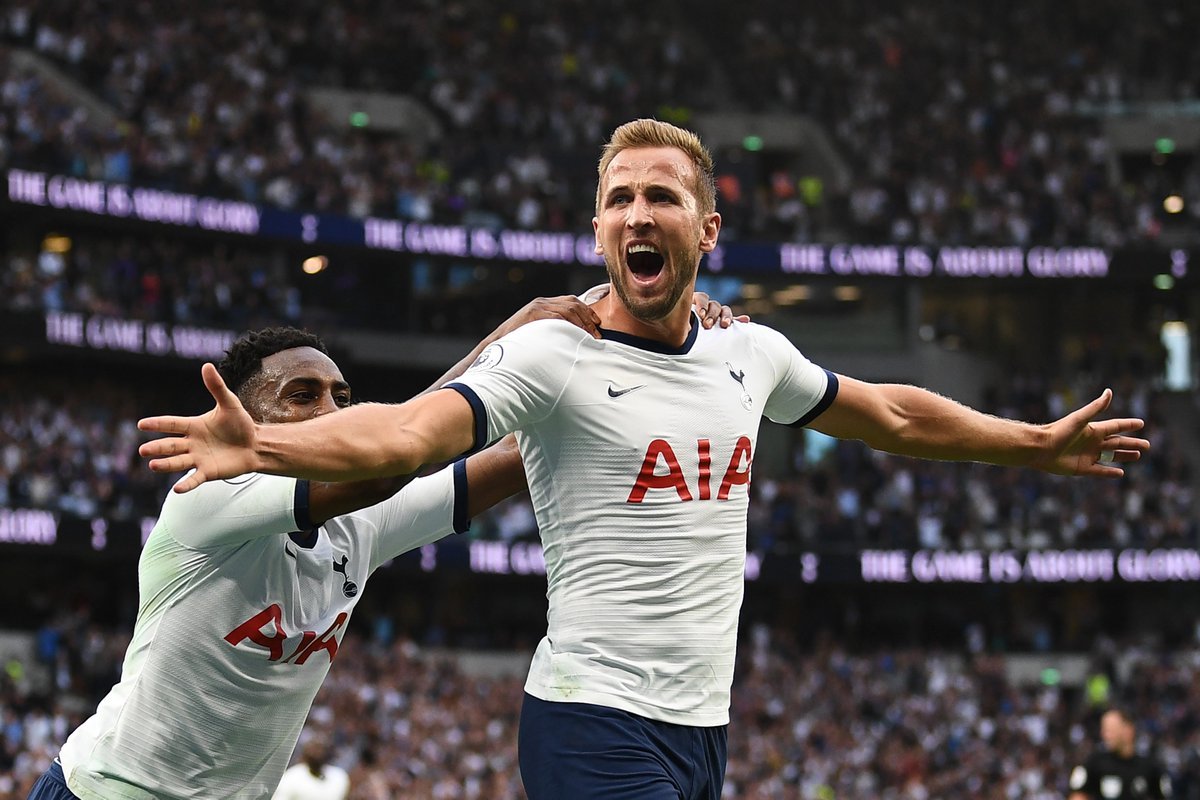 Harry Kane rực sáng, Tottenham ngược dòng thắng nghẹt thở