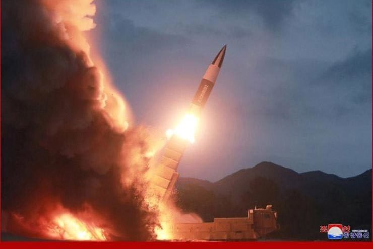 'Soi' tên lửa mới của Triều Tiên