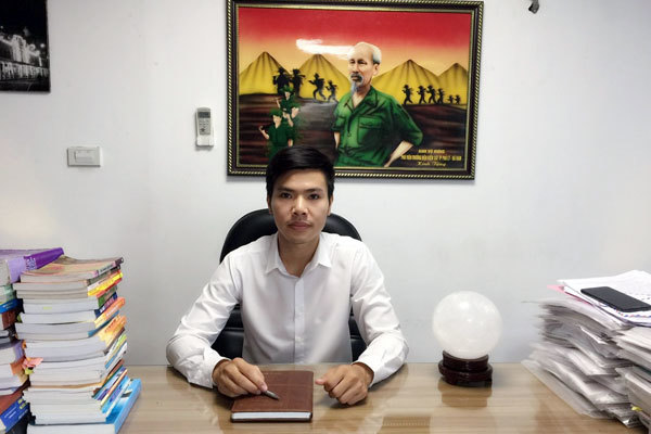 Đại gia khốn khổ sống cạnh 'biệt thự ma' ở Hà Nội