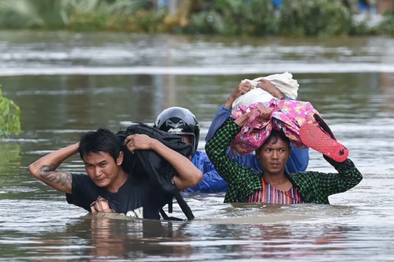 Lũ lụt, lở đất kinh hoàng ở Myanmar, hàng chục người chết