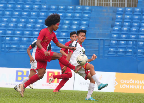 Xác định đội bóng đầu tiên vào bán kết U18 Đông Nam Á