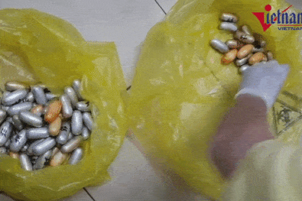 Bắt đối tượng nuốt 1,6kg cocain lọt qua 3 quốc gia ở Tân Sơn Nhất