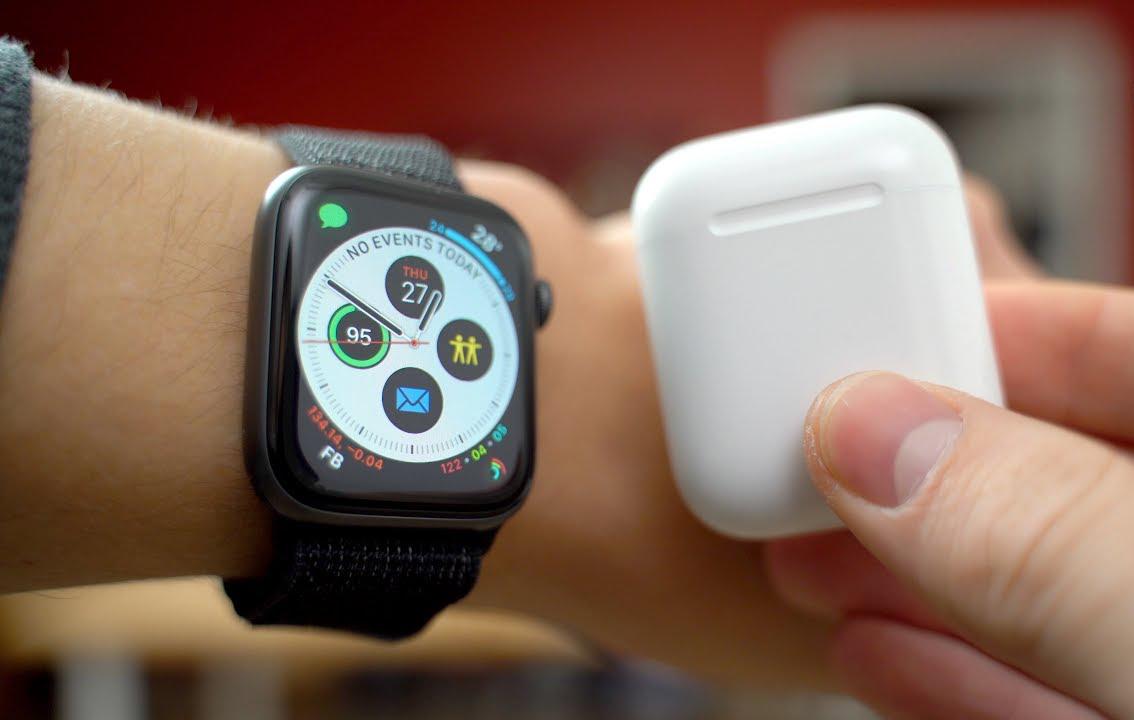 AirPods và Apple Watch đang mang về 'núi tiền' cho Apple