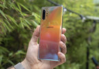 Note 10+ sạc nhanh hơn cả OnePlus 7 Pro và iPhone XS Max