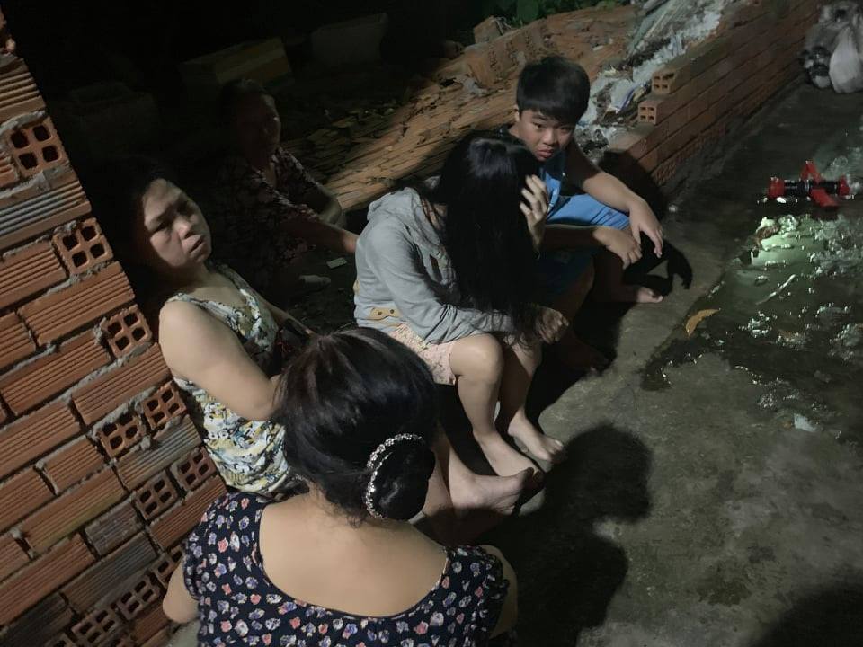 Gia đình 4 người say ngủ trong xưởng mộc bốc cháy ở Bình Dương