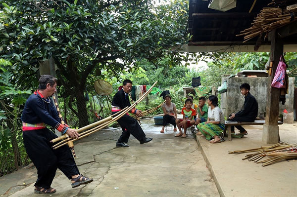 Keeping the song of the bamboo flute alive