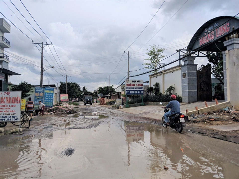 Ảm đạm mùa mưa, giá nhà khu Đông Sài Gòn không hạ nhiệt