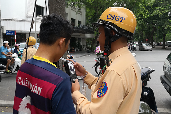Một tháng Hà Nội xử phạt 230 'ma men'