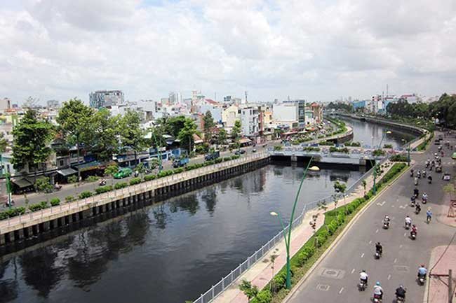 JVE proposes rehabilitating three polluted canals in HCM City