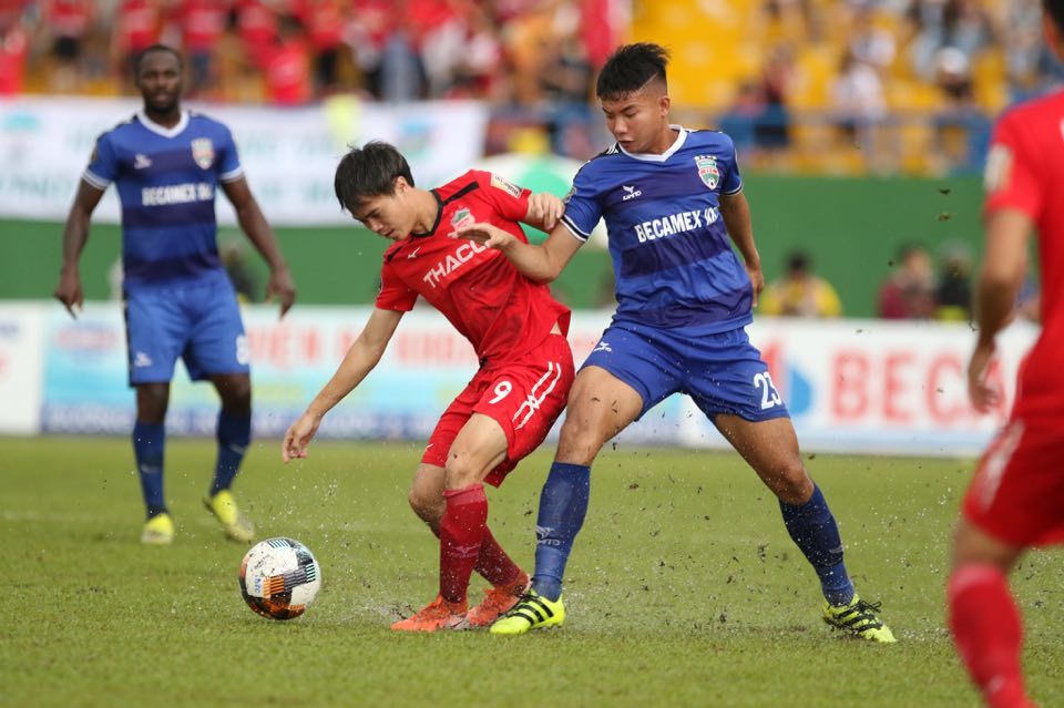 Vòng 21 V-League: HAGL tiến gần hạng Nhất