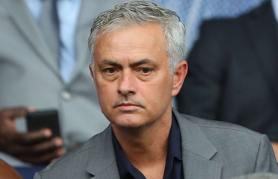 Mourinho thổn thức sau 8 tháng ‘bay ghế’ ở MU