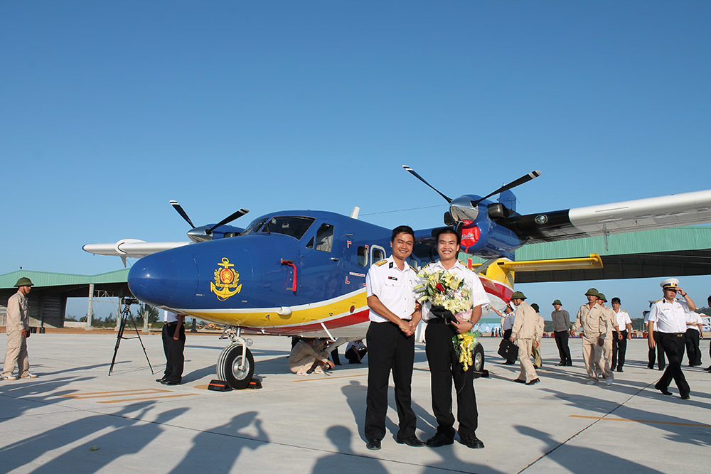 Chàng phi công đầu tiên lái thủy phi cơ qua 5 quốc gia về Việt Nam
