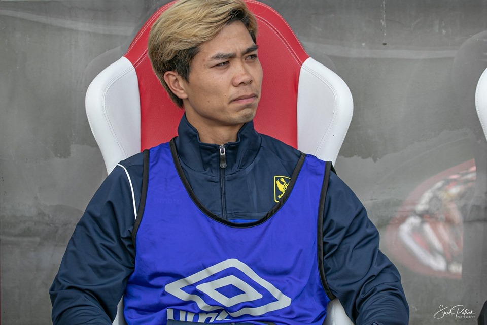 Hình ảnh đáng thương của Công Phượng khi bị 