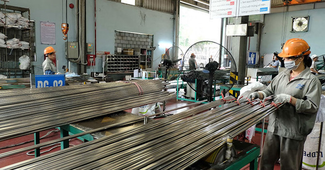 Taxes, loan interest rates burden VN enterprises