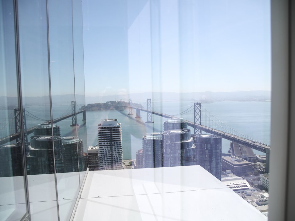 ‘Đột nhập’ căn penthouse gần 400 tỷ, view gây choáng