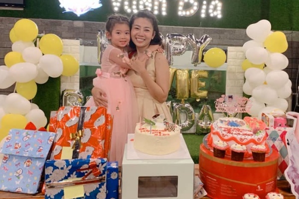 Mai Phương rạng rỡ đón sinh nhật con gái 6 tuổi sau bạo bệnh