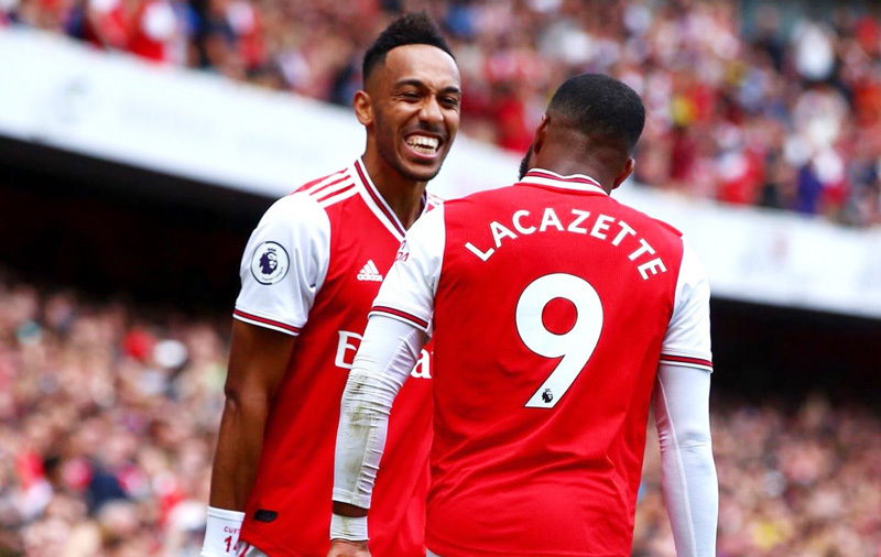 Arsenal thưởng đậm bộ đôi Aubameyang