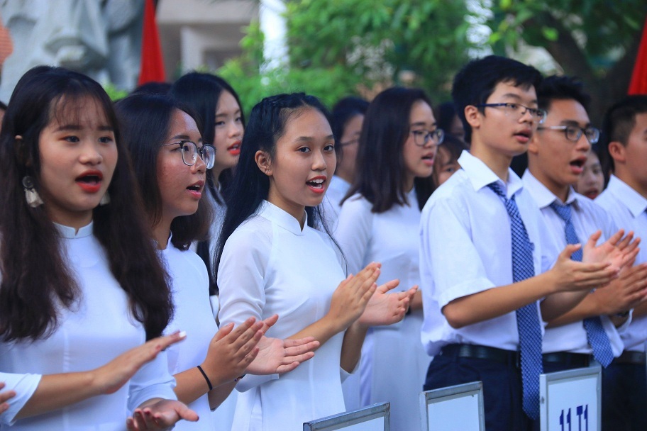 Hà Nội khuyến khích khai giảng không xả rác