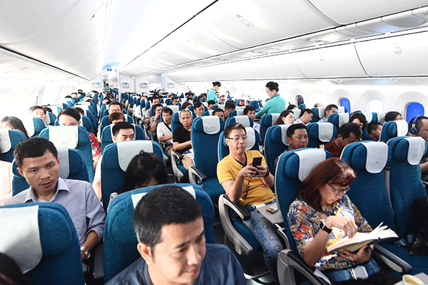 Khách sử dụng wifi trên máy bay Vietnam Airlines phải trả 8-10 USD