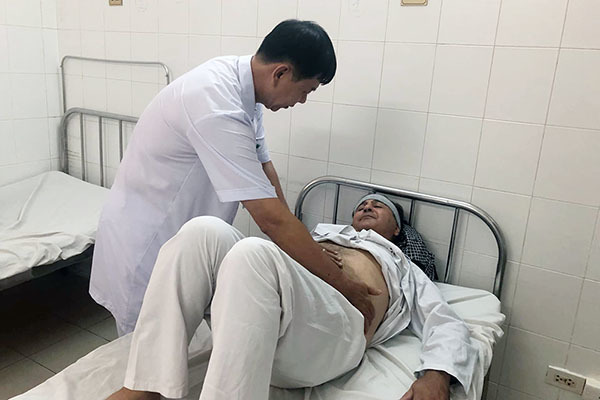 Giáo viên người nước ngoài đi du lịch ở Việt Nam lên cơn đau dữ dội vì thủ phạm này