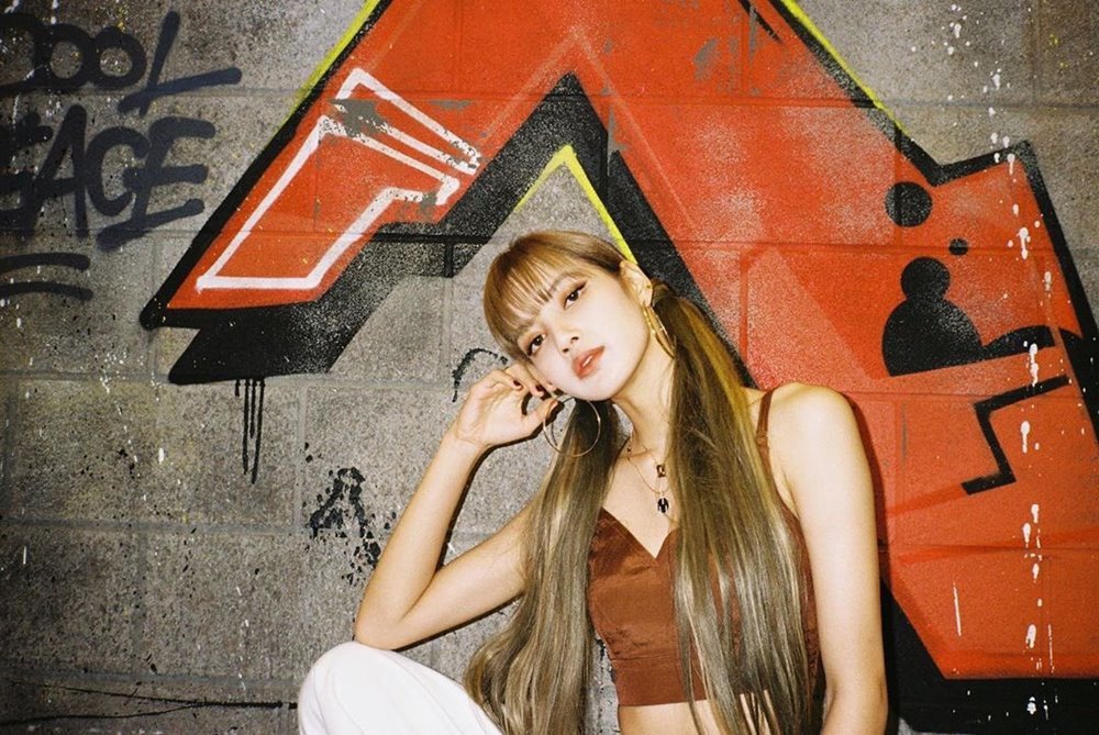 Lisa BLACKPINK tung teaser ngầu đét nhưng fan tỏ ý không tin tưởng  2sao