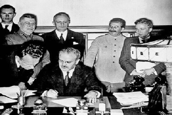Hé lộ lý do Liên Xô ký hòa ước với phát xít Đức
