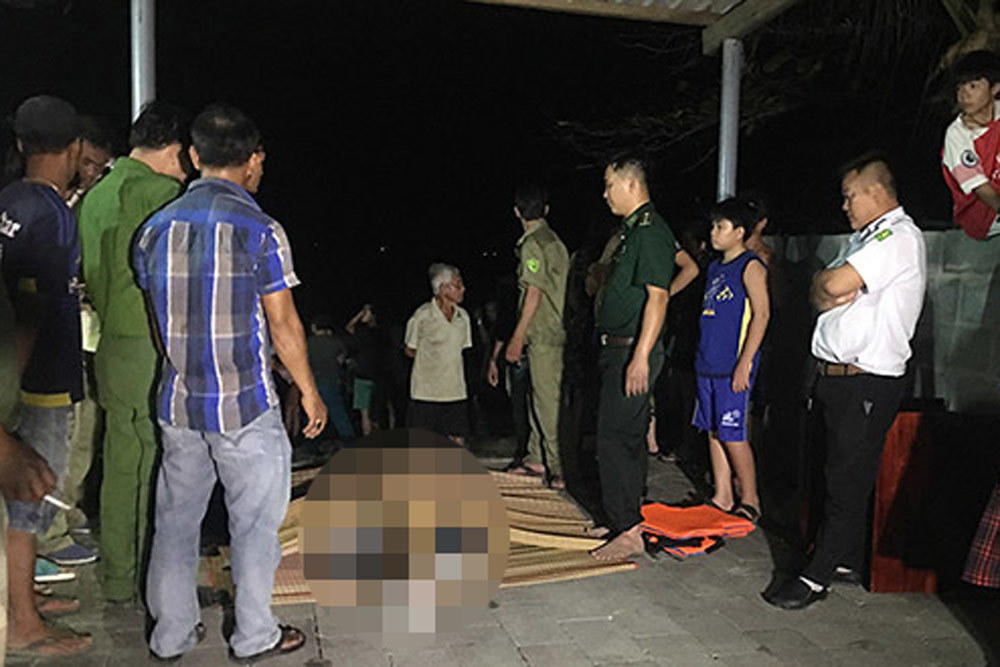 '. Sinh viên bị sóng biển cuốn tử vong ở Bình Thuận học Trường ĐH Công nghệ TP.HCM .'