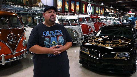 Bộ sưu tập xe buýt Volkswagen trị giá 3 triệu USD của Gabriel Iglesias