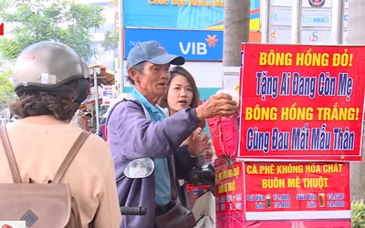Ông lão bán cà phê và triết lý tiêu tiền đáng suy ngẫm