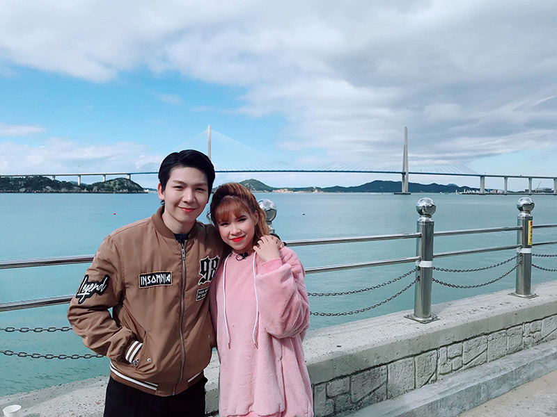 Khởi My được cưng chiều cỡ nào sau 2 năm lấy chồng trẻ kém 4 tuổi?