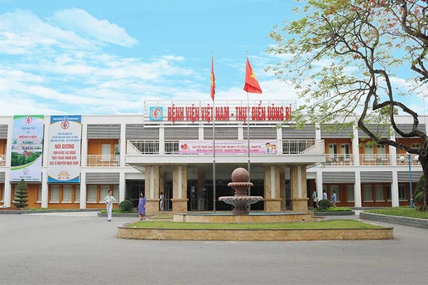 Hai anh em thợ mộc dỡ xong nhà gỗ, tử vong vì ngộ độc