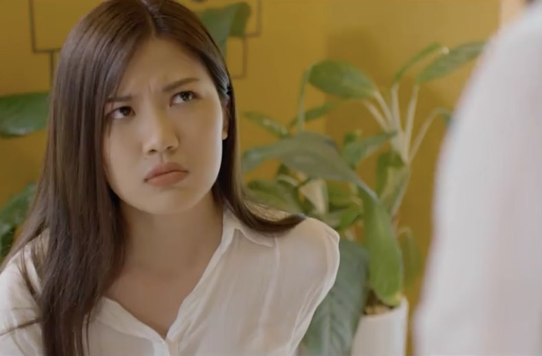 'Hoa hồng trên ngực trái' tập 7, Trà tiểu tam bị Khuê chửi là 'đồ mất dạy'