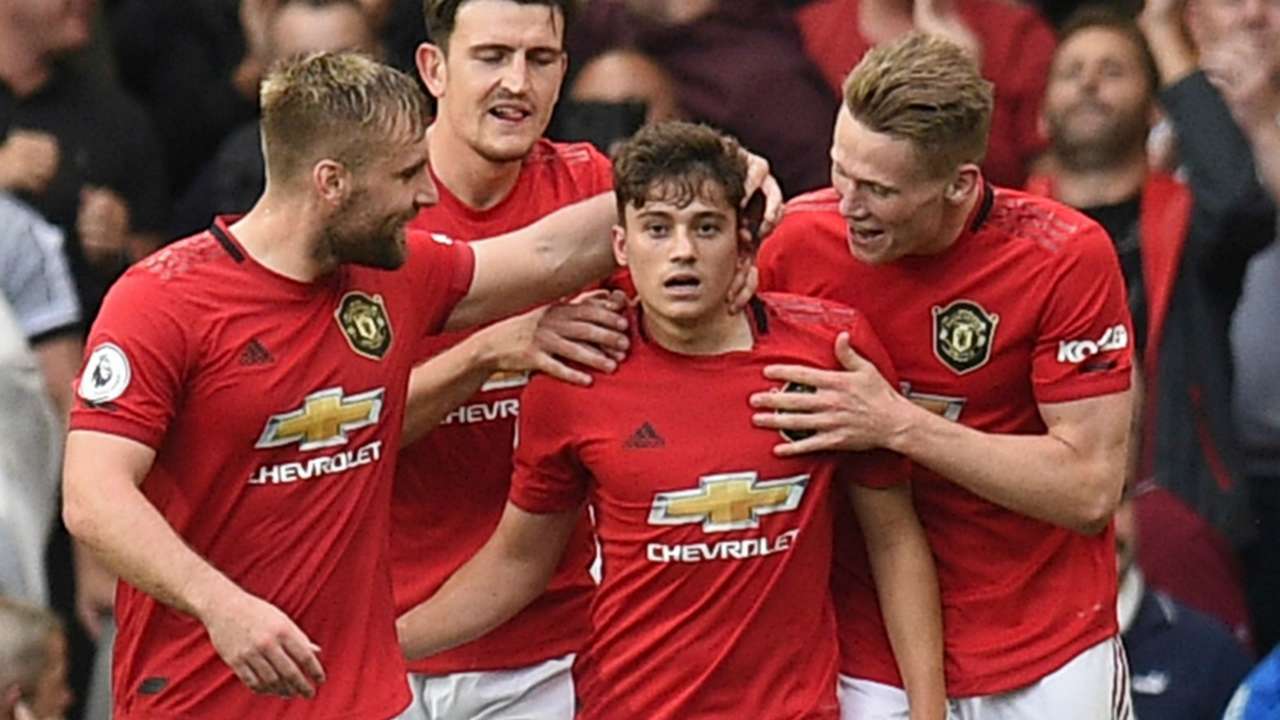 MU chiếm top 4 Premier League, Gerrard thay Klopp