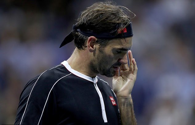 Federer thắng nhọc đồng đội cũ của Lý Hoàng Nam