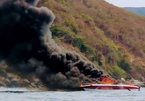 Two injured in canoe blaze in Nha Trang Bay